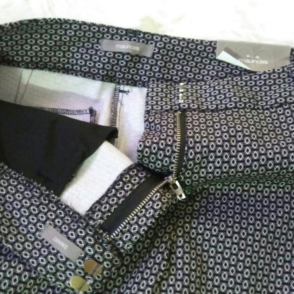 Maurices The Smart Diamond Patterned Round The Clock Skinny Ankle Pant - Picture 6 of 7